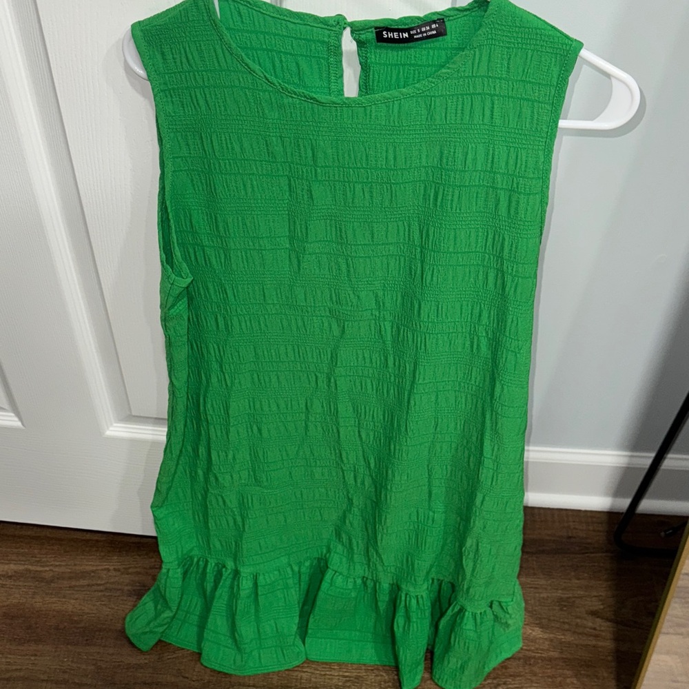 ✨✨Never worn Green Shein size small dress- must go. Offers welcomed!!!!!✨✨